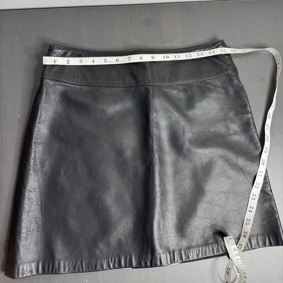 Dolce & Gabbana Women's Black Leather Mini Skirt - Picture 10 of 11